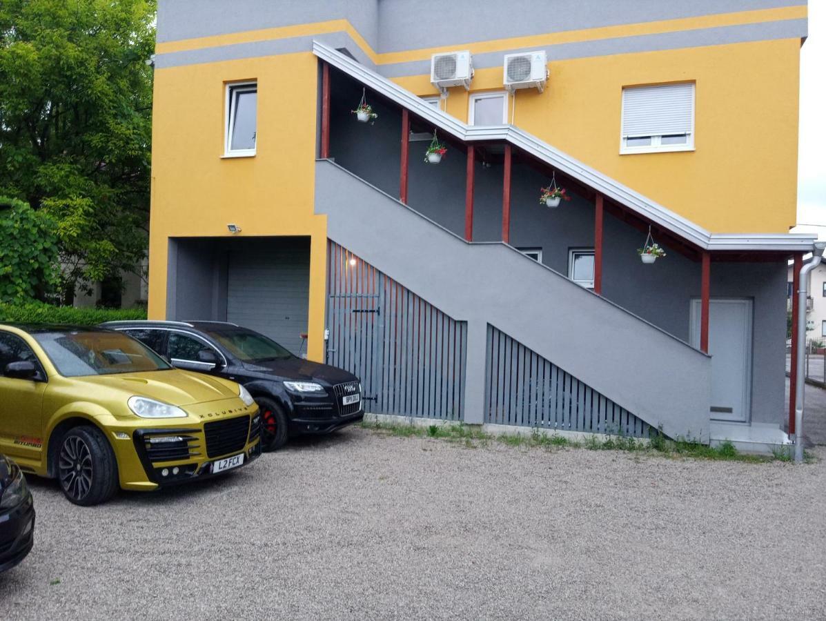 Elite Apartment Jasmina Bihać Esterno foto
